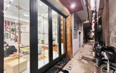 Cực Hiếm, Quan Nhân - 33/38m2 - 4 Tầng – Ngõ Thông - Sân rộng 500m –8,95 tỷ