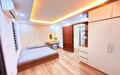 Gallery thumbnail Quan Nhân 28m2 - 5 Tầng - Mặt tiền 5,3m - Thang máy - Gần Royal City - 8,99 tỷ